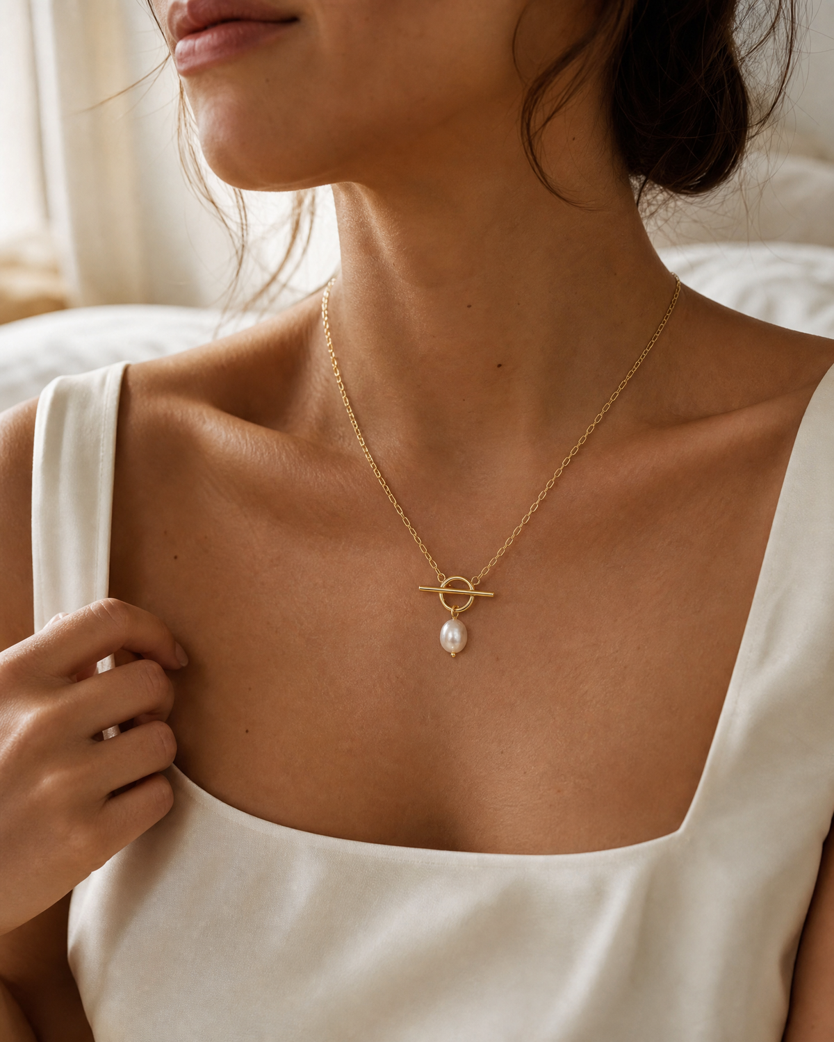 T-Lock Pearl Necklace